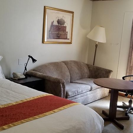 براندون Redwood Motor Inn المظهر الخارجي الصورة