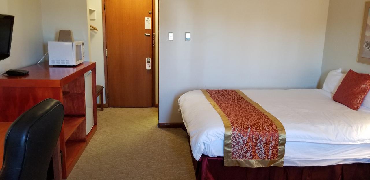 براندون Redwood Motor Inn المظهر الخارجي الصورة